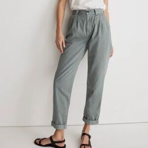 Madewell Garment-Dyed Tapered Chino Pants Size 26 in Overcast grey/green